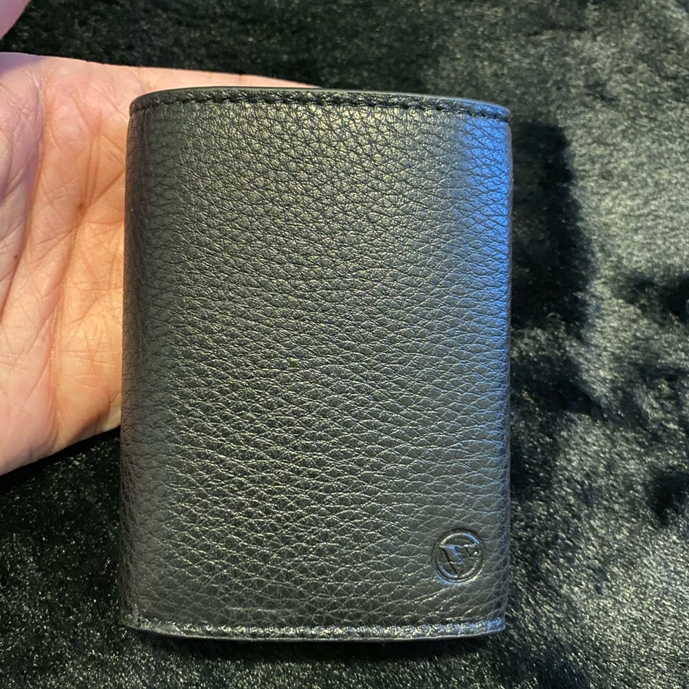 Vulkit tri fold wallet